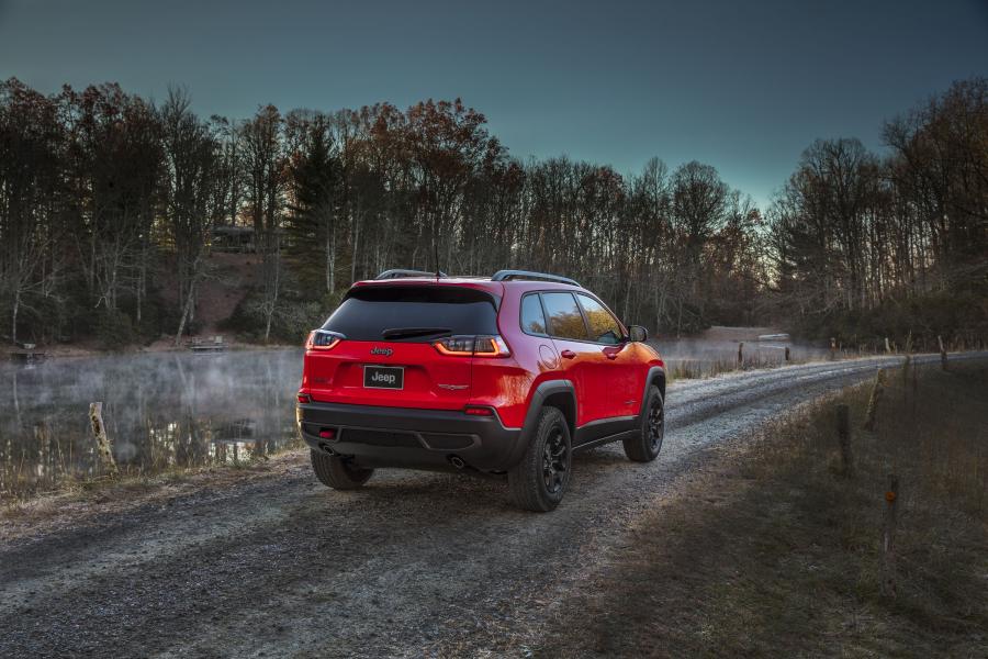  Jeep Cherokee Trailhawk (KL) 2018 года  (NA) (фото 24 из 49)